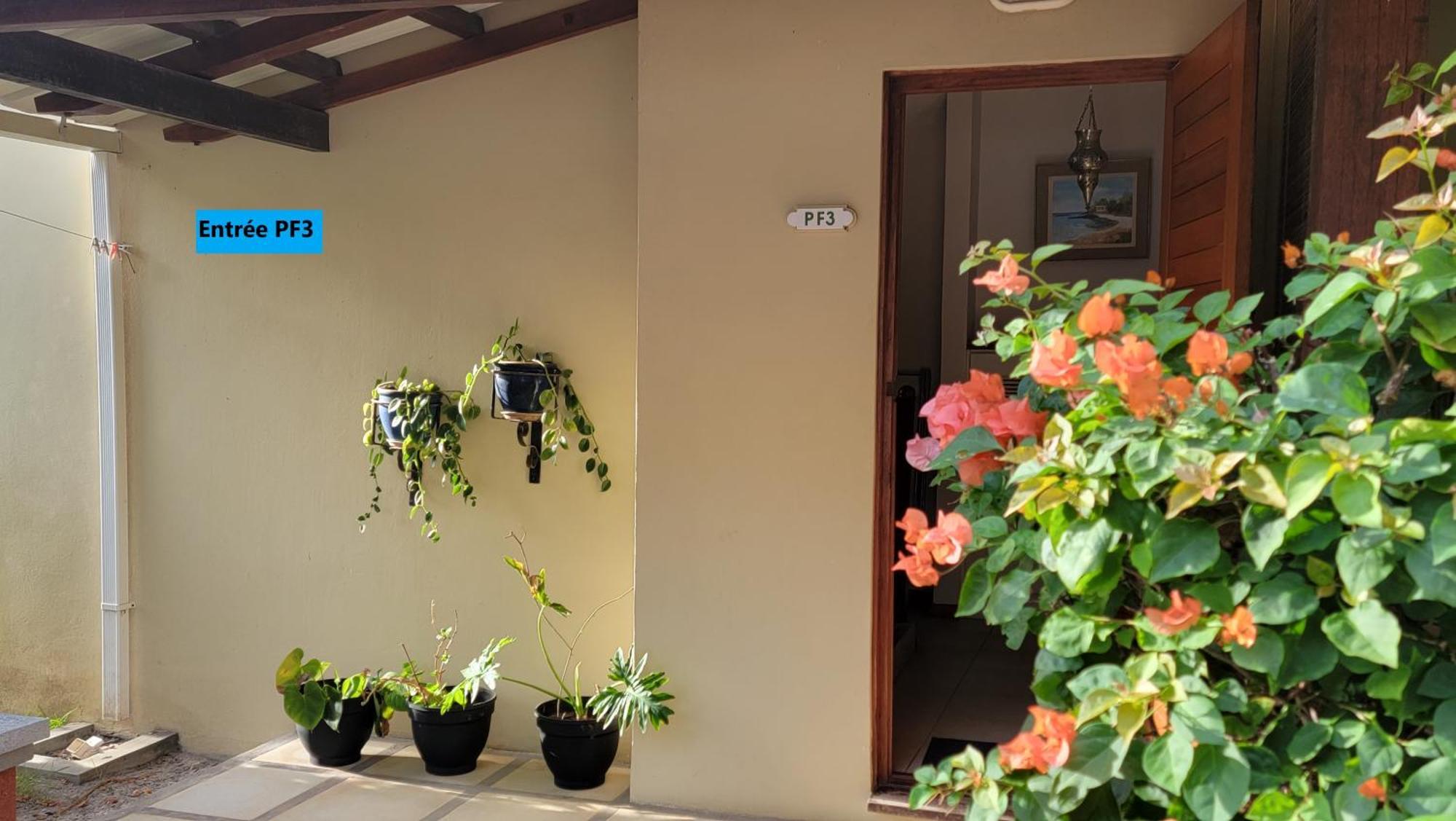 Appartement Jardin Aux Mille Senteurs à Bain Boeuf Extérieur photo